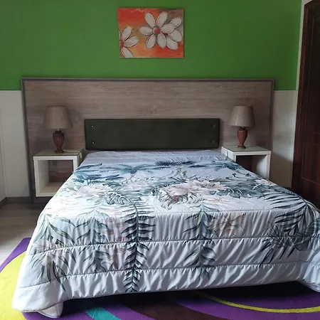 Quinta Dos Aromas בית אירוח לאגואה